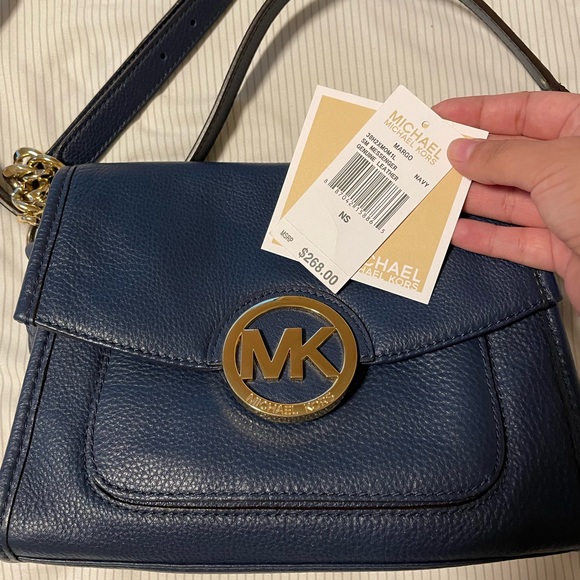 MK Margo Messenger Crossbody Purse - Picture 12 of 12